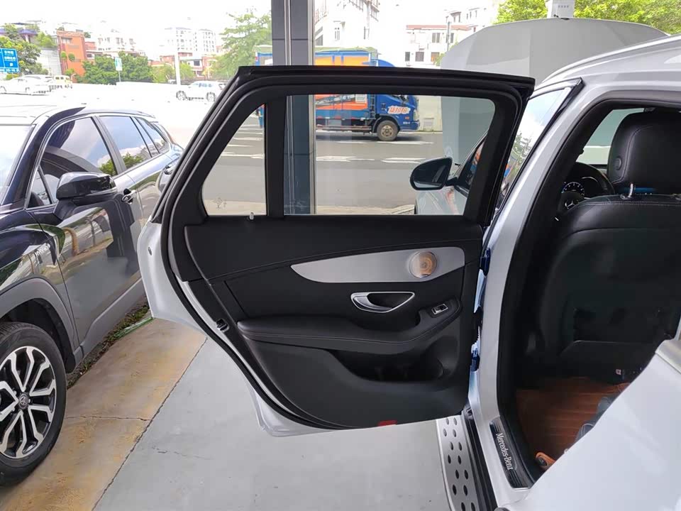 Mercedes-Benz GLC Mercedes-Benz GLC
