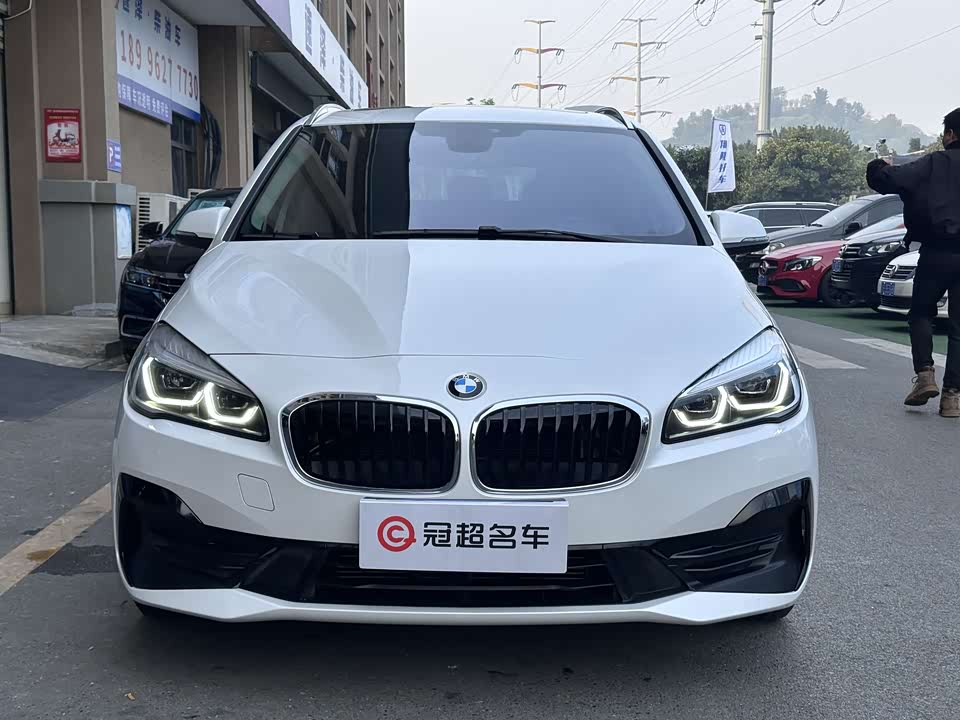 BMW 2 series station wagon