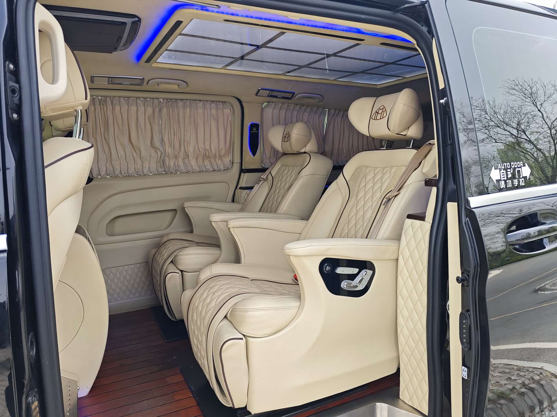 Mercedes-Benz VI, 2019 11