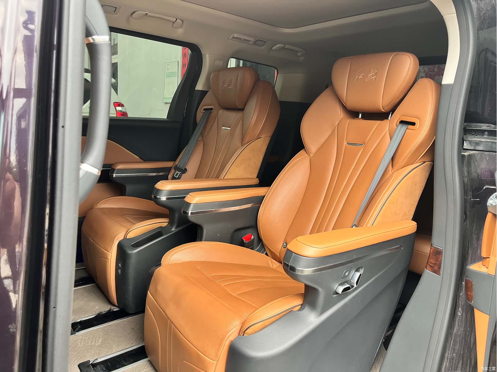 Hongqi HQ9, 2023 9