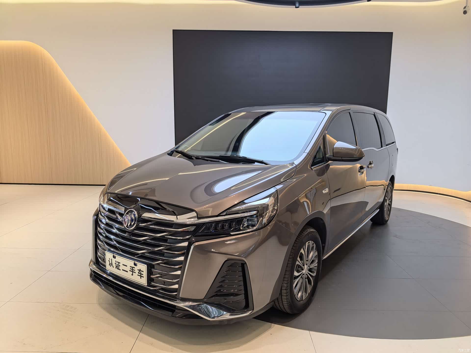 Buick GL8, 2022 1