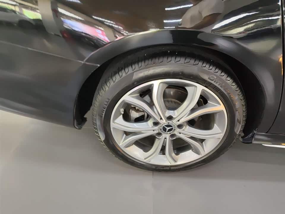 Mercedes-Benz E-class Mercedes-Benz E-class