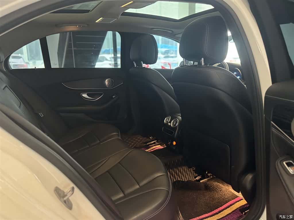 Mercedes-Benz C-Class, 2019 11