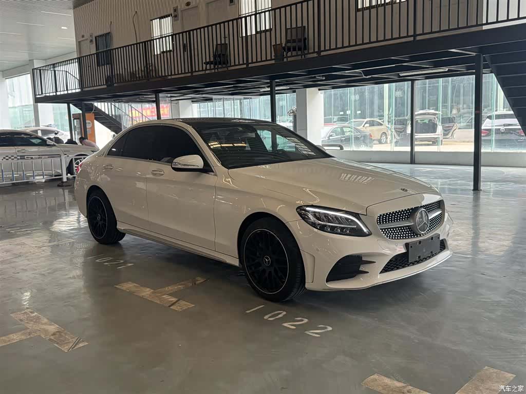 Mercedes-Benz C-Class, 2019 3
