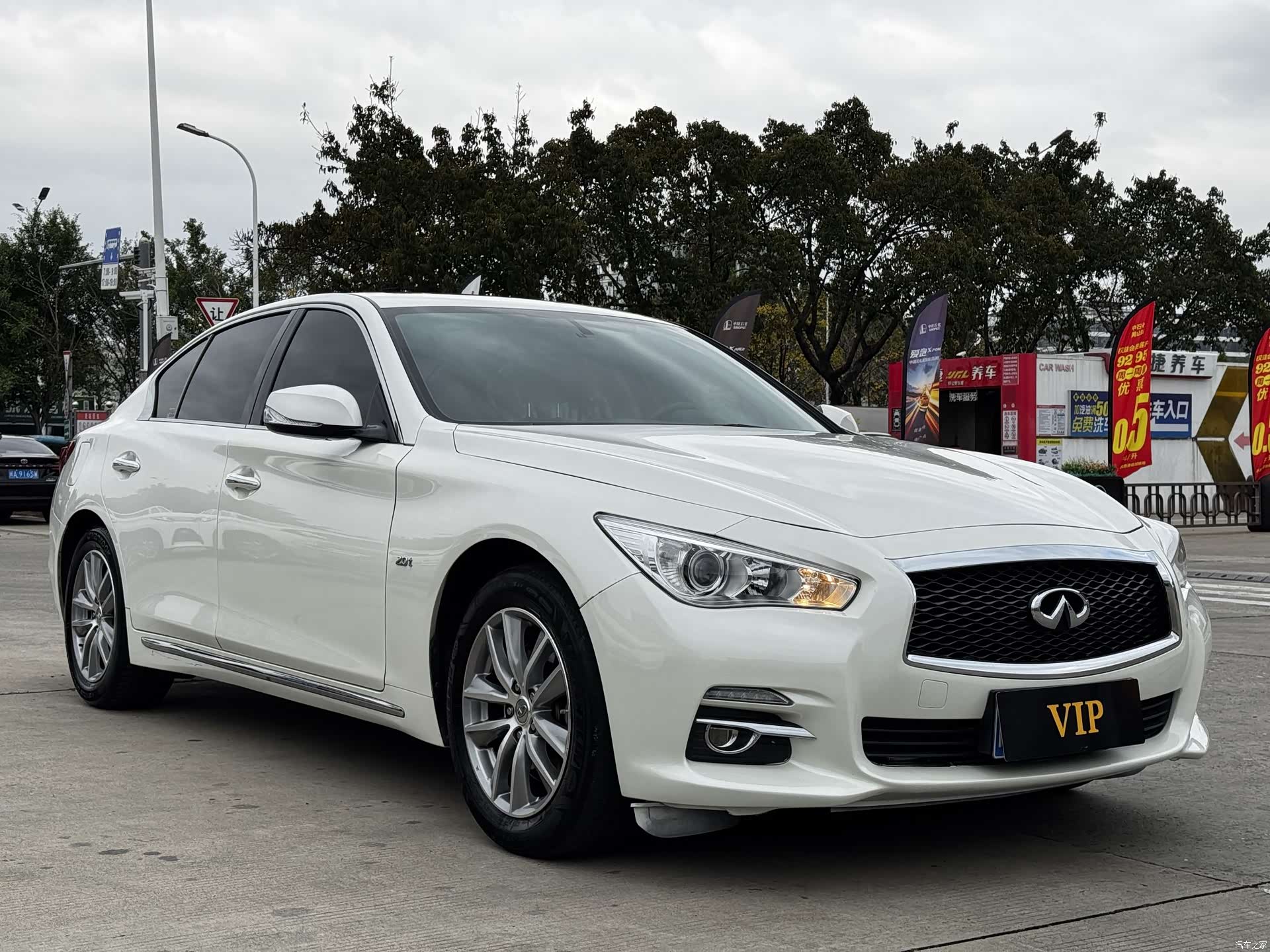 Infiniti Q50L, 2016 3