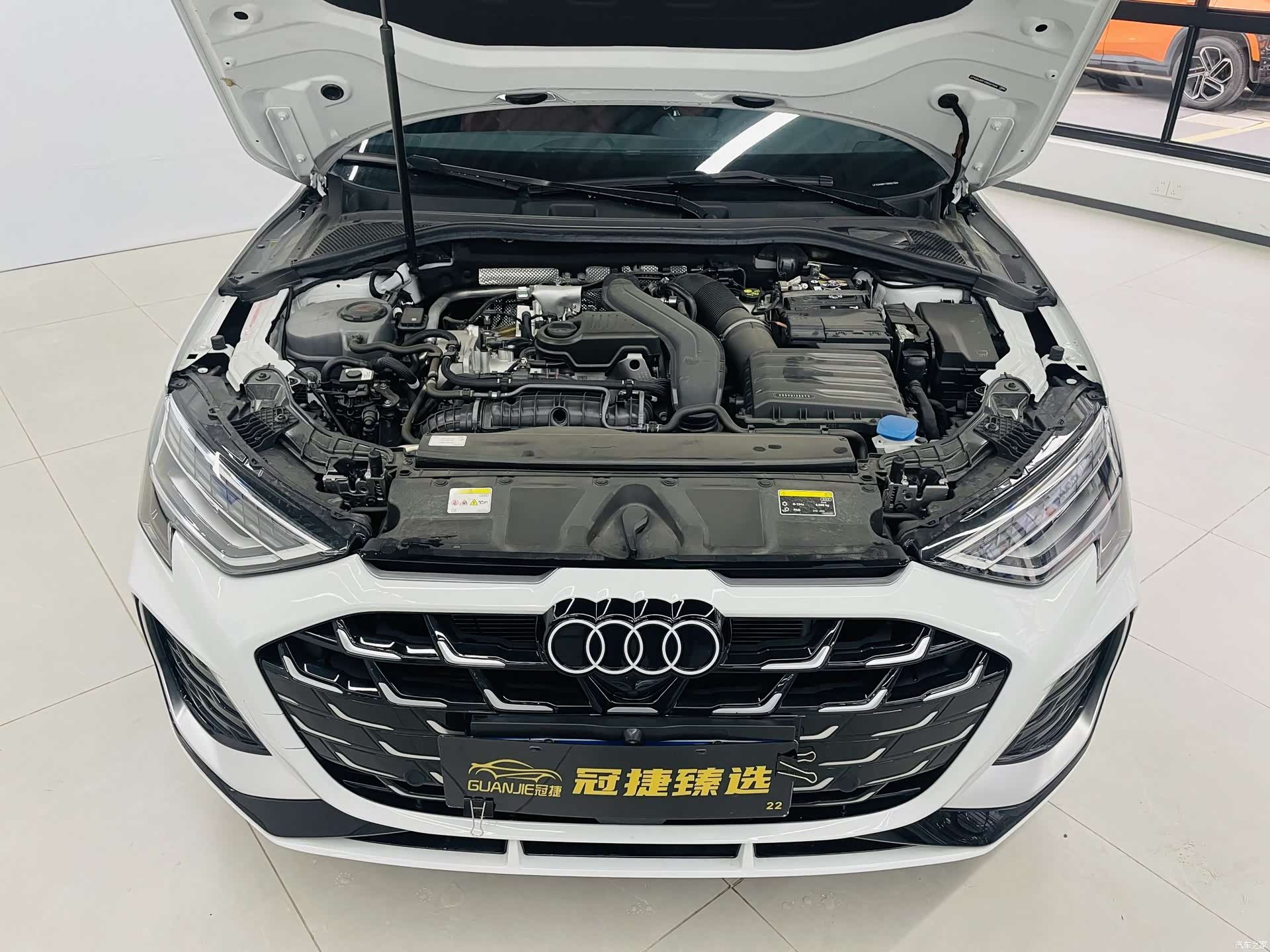 Audi Flying Spur, 2025 2