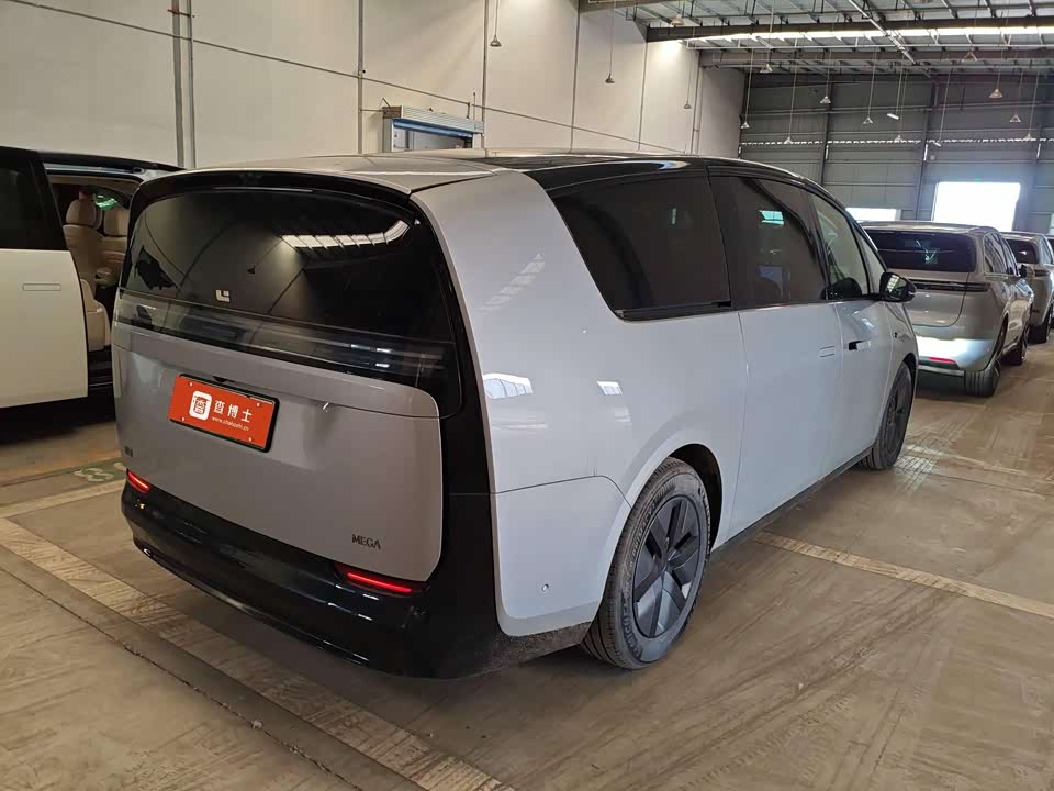 Li Auto Ideal MEGA