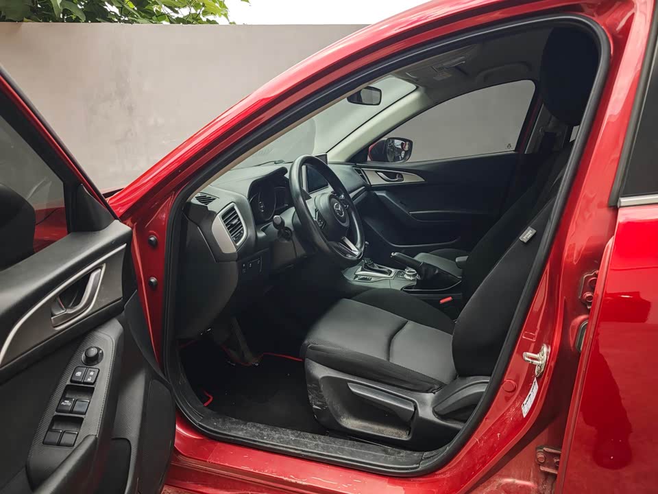 Mazda 3 Angkesaila