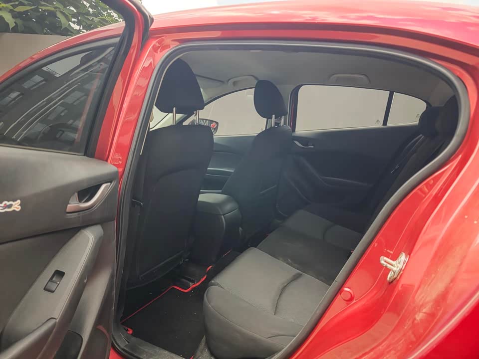 Mazda 3 Angkesaila