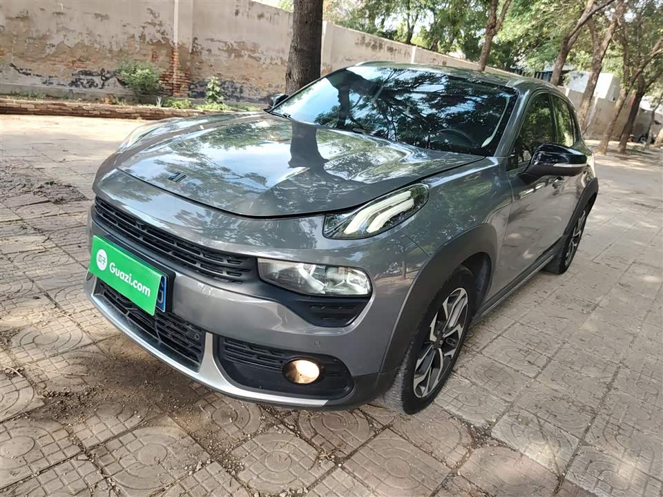 Lynk & Co 02