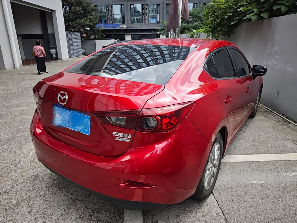 Mazda 3 Angkesaila