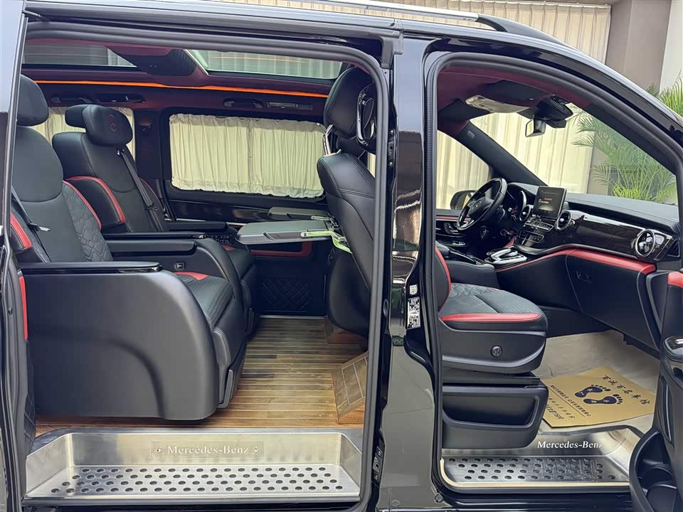 Mercedes-Benz V-class