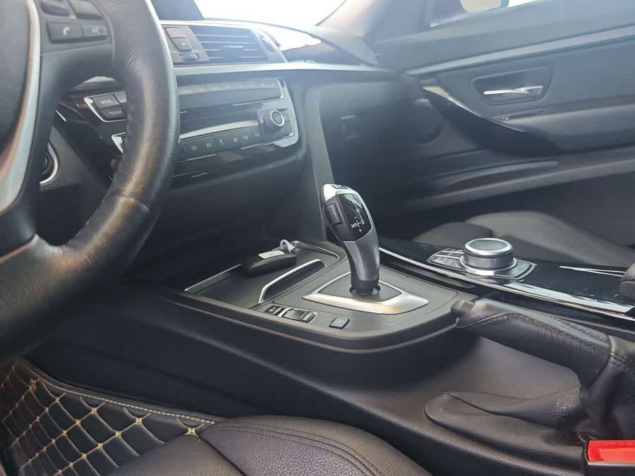 BMW 3 Series GT 2019, фото 9