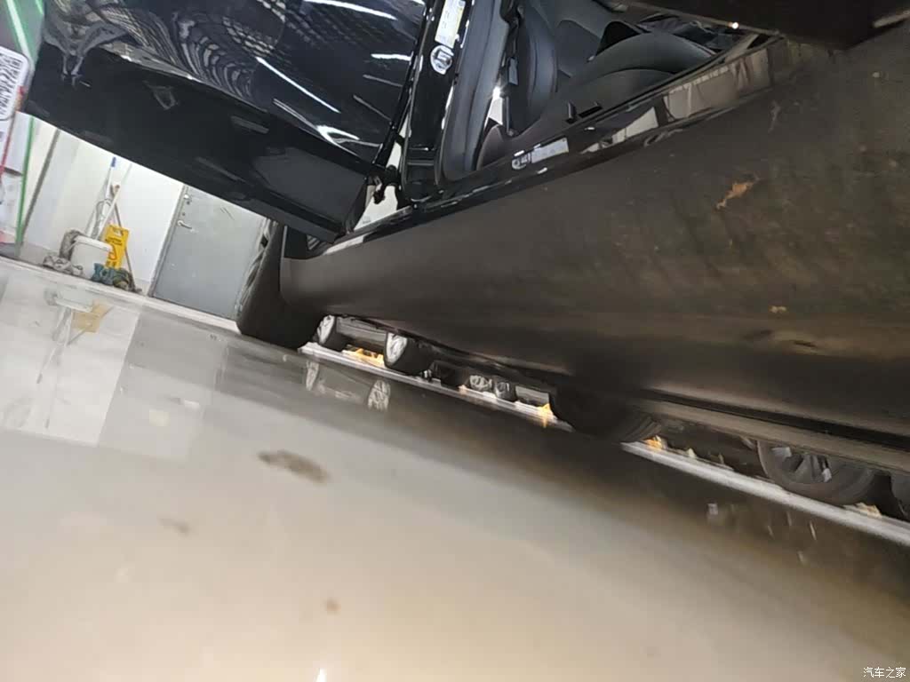 Tesla Model Y, 2023 21