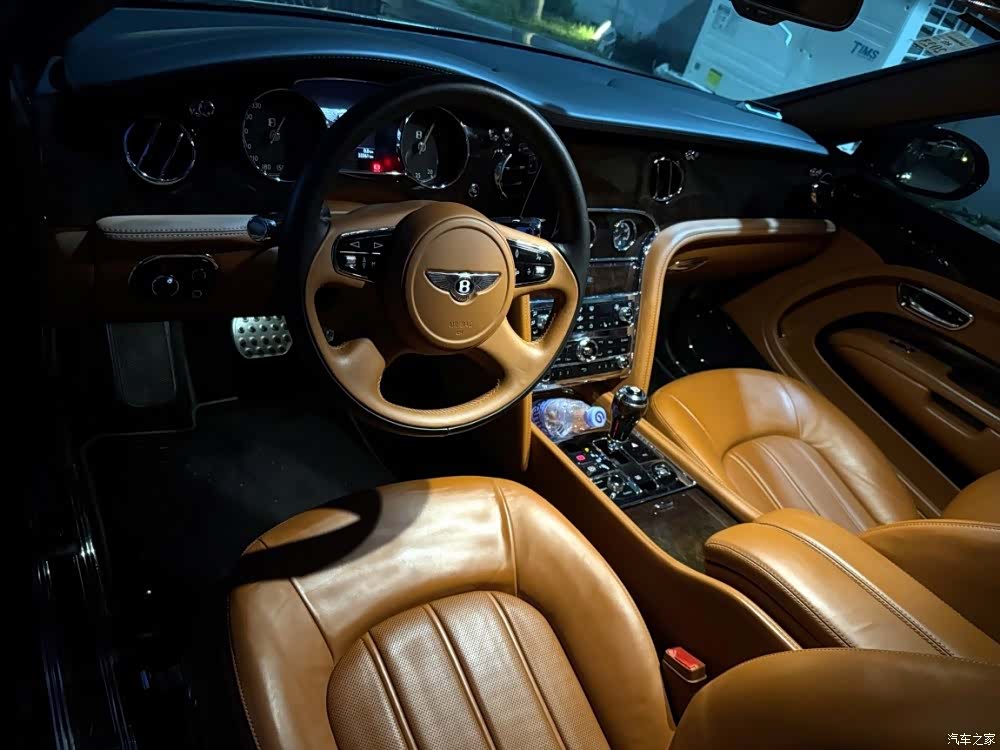 Bentley Mulsanne, 2015 4