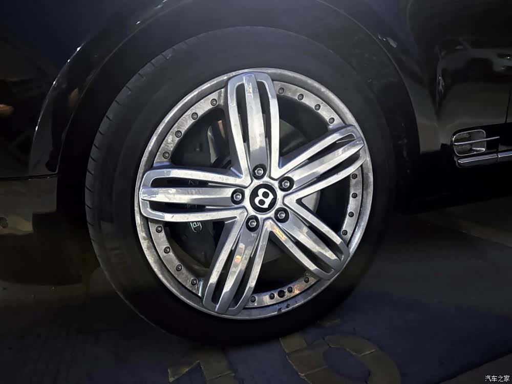 Bentley Mulsanne, 2015 17