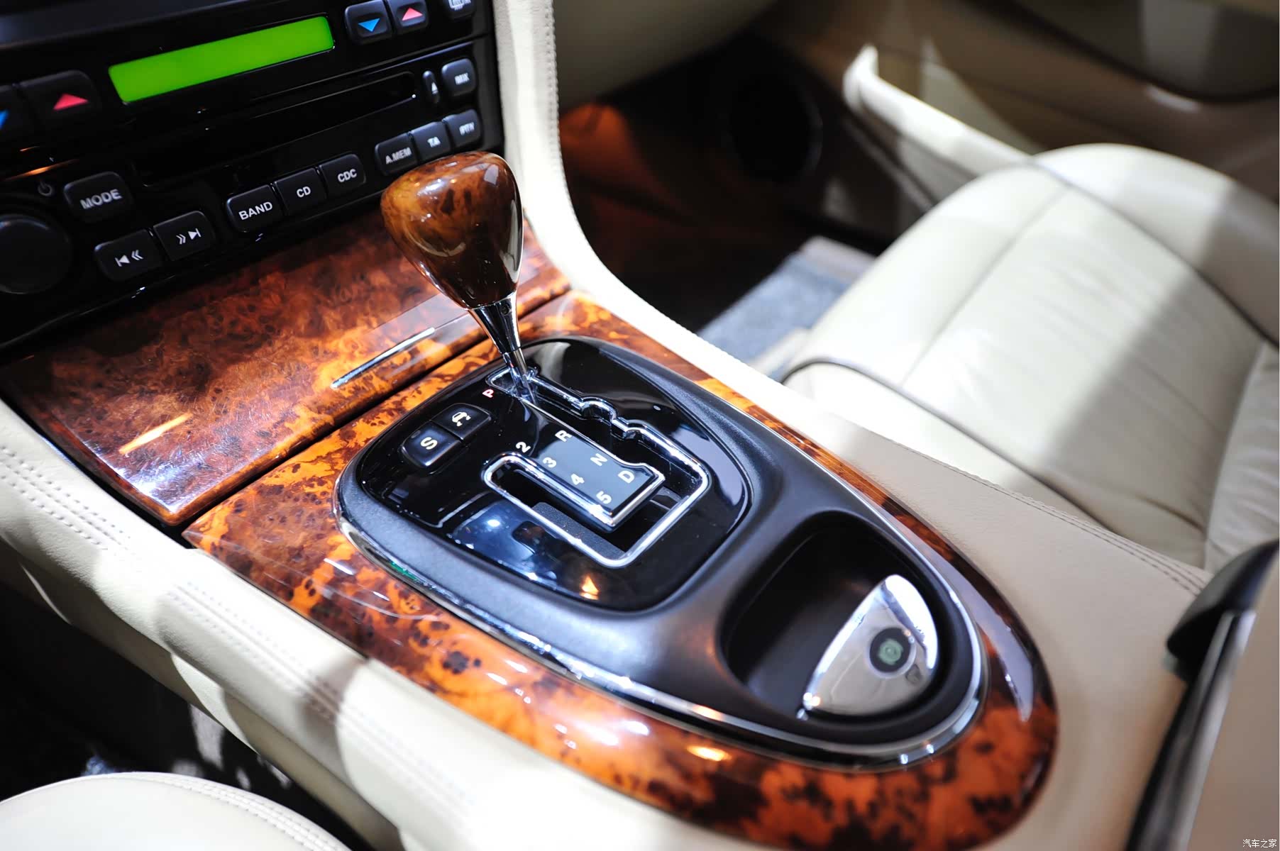 Jaguar XJ, 2008 12