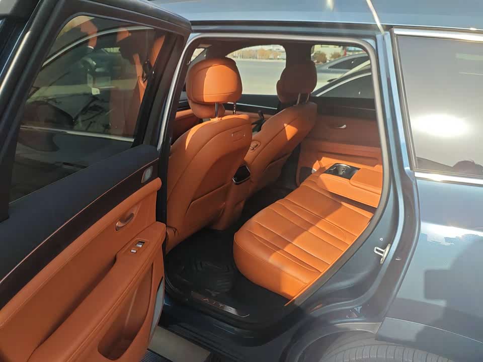 AITO Ask the world M7