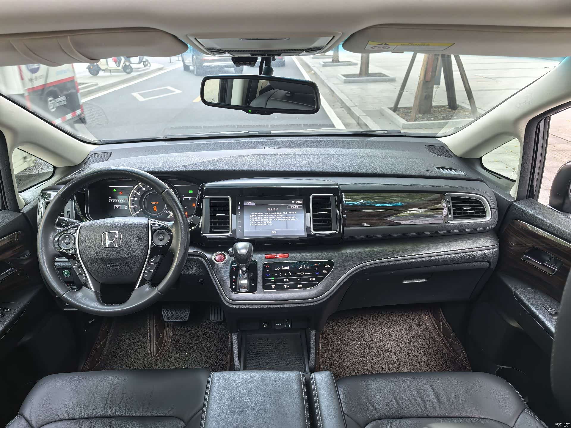 Honda Elysion, 2017 13
