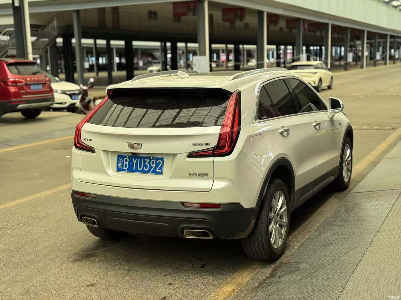 Cadillac XT4, 2022 13