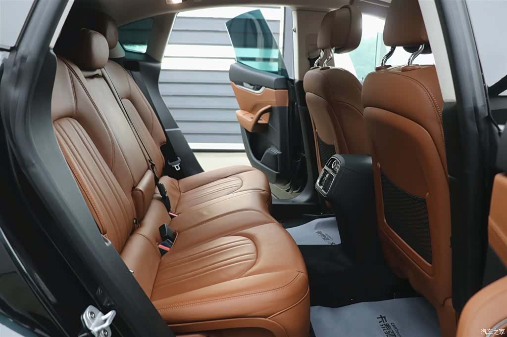 Maserati Levante, 2018 24