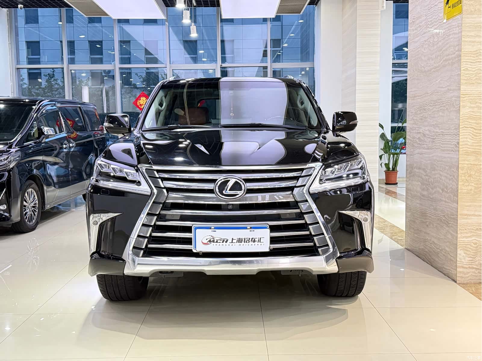 Lexus LX, 2019 2