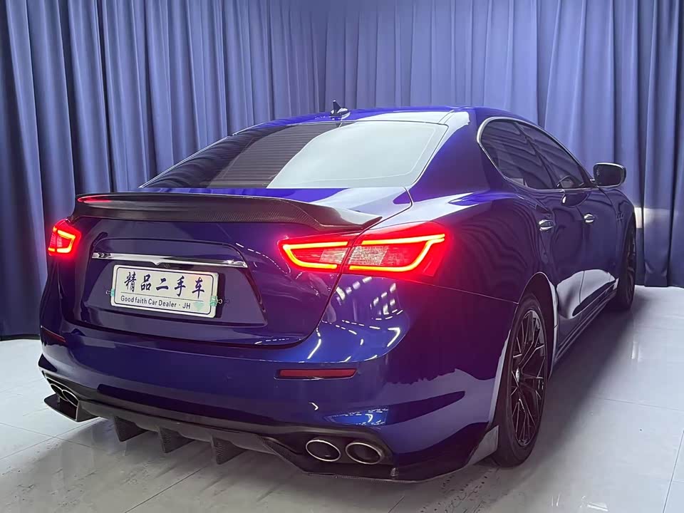 Maserati Ghibli Maserati Ghibli