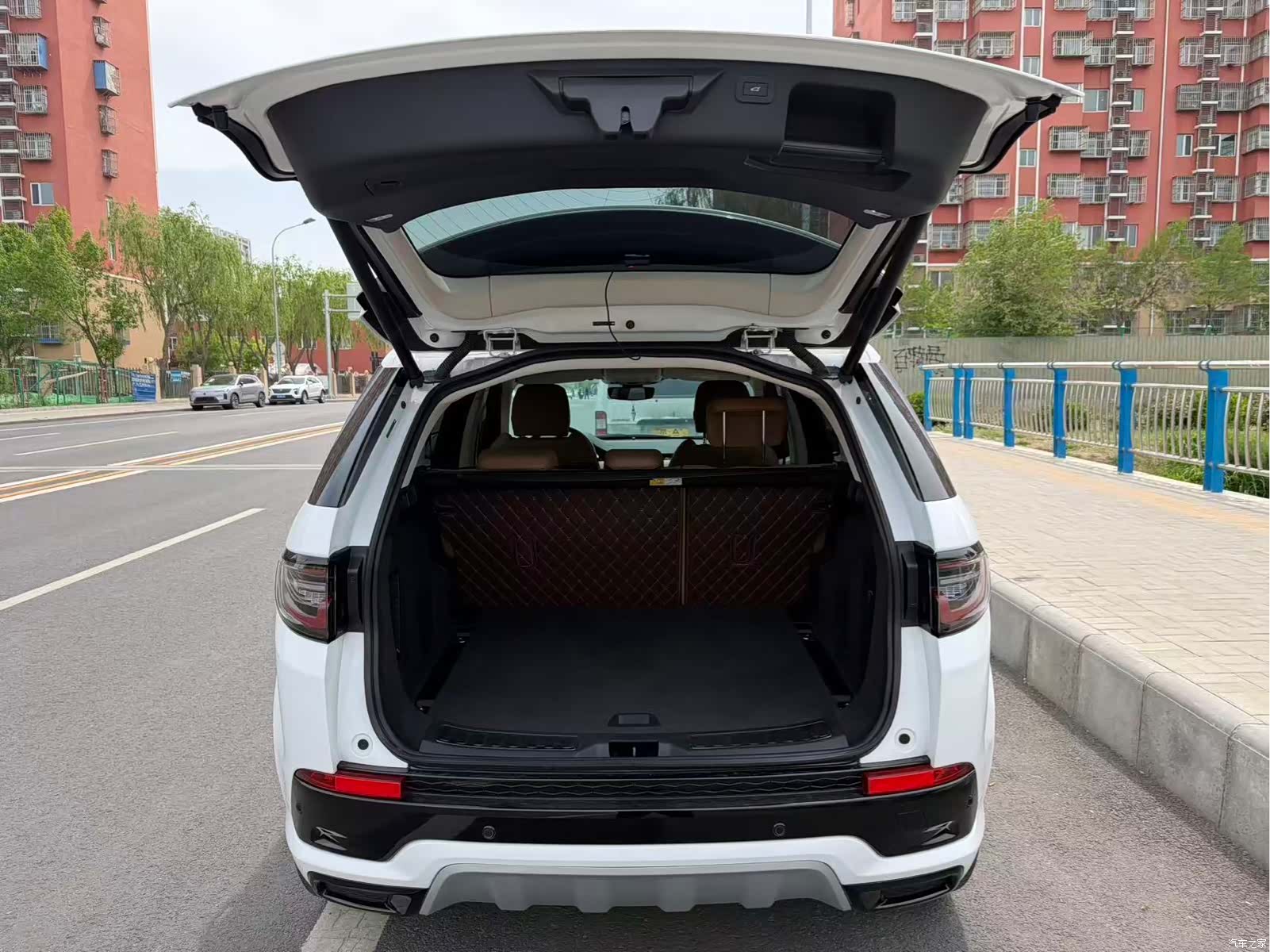 Land Rover Discovery, 2025 14