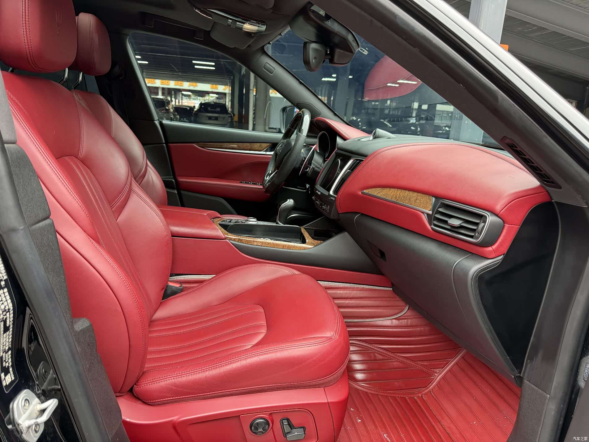 Maserati Levante, 2018 8