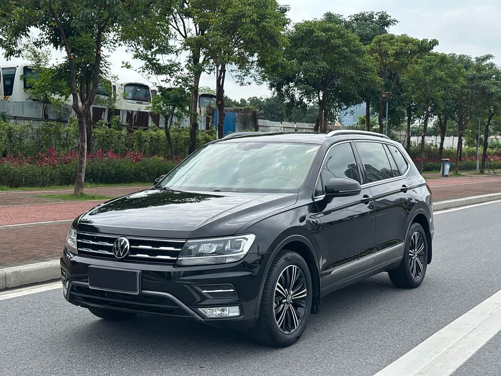 Volkswagen Tiguan L