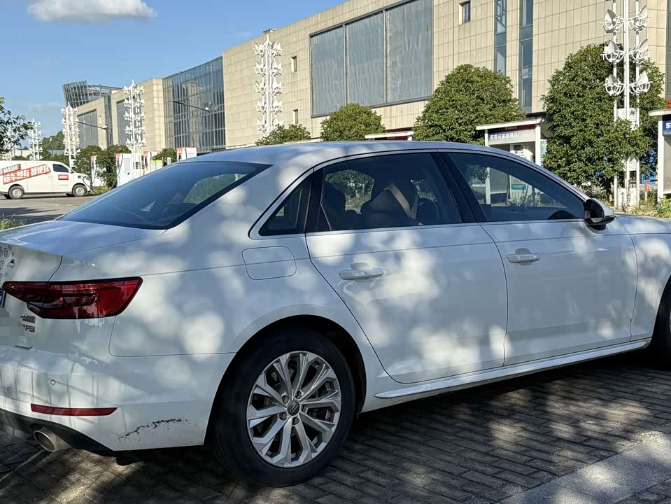 Audi A4L