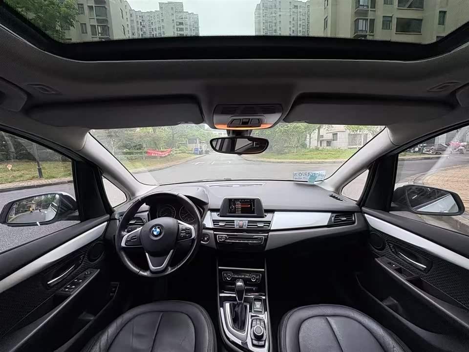 BMW 2 series multifunctional station wagon