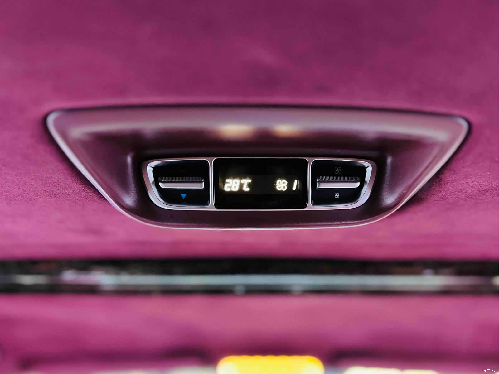 Mercedes-Benz V-Class, 2020 16