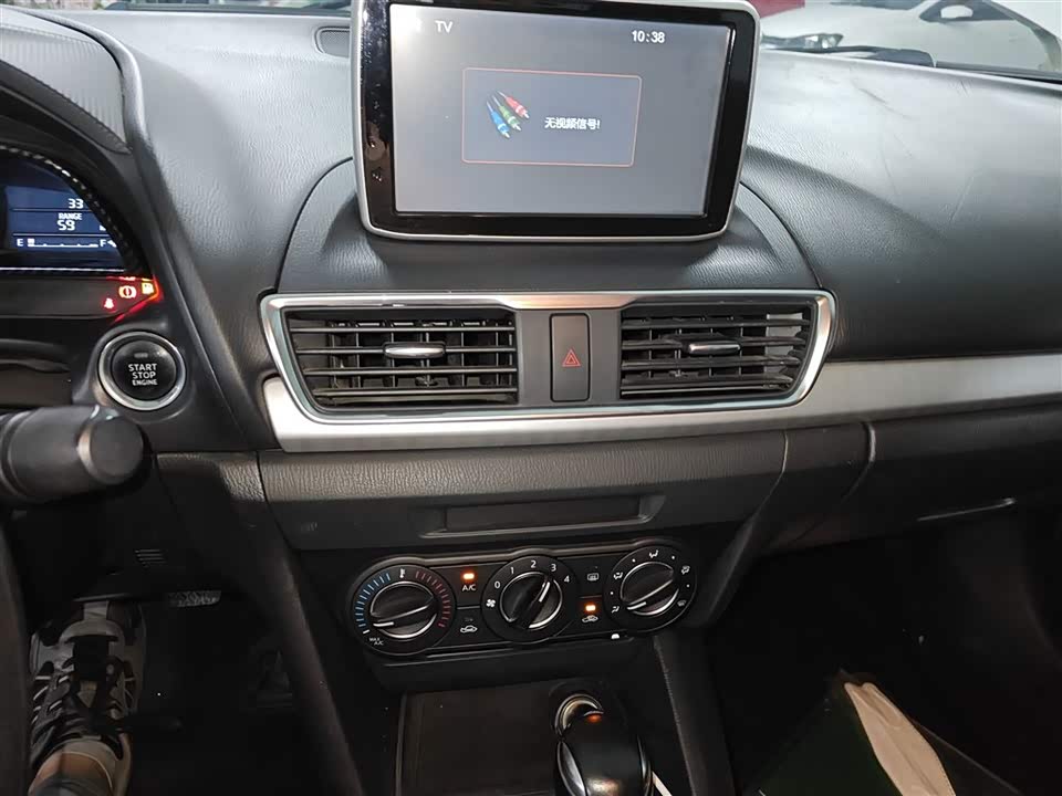 Mazda 3 Angkesaila