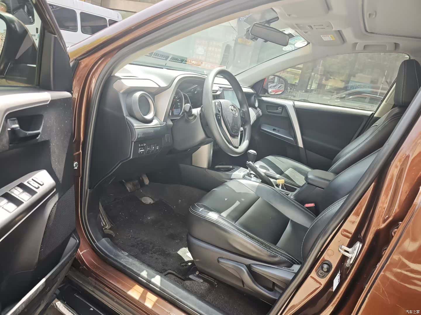 Toyota RAV4, 2018 8