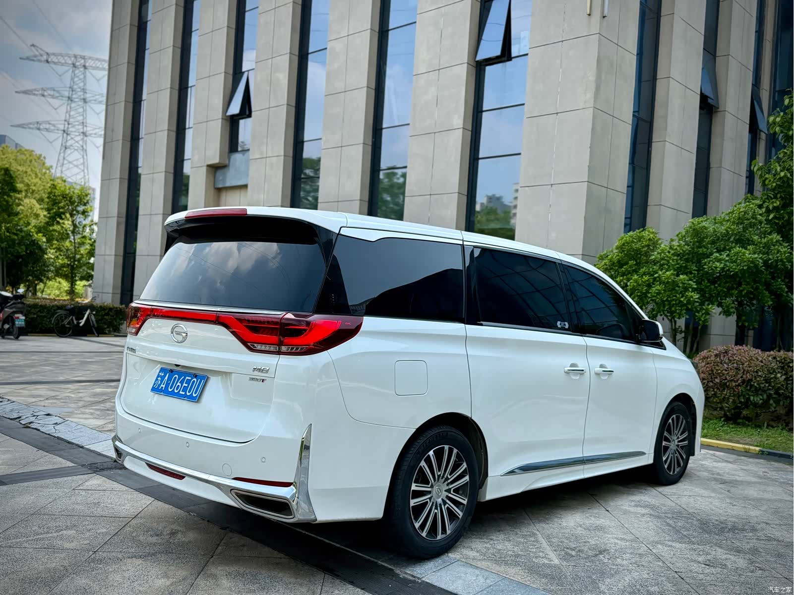 Trumpchi M8, 2022 4