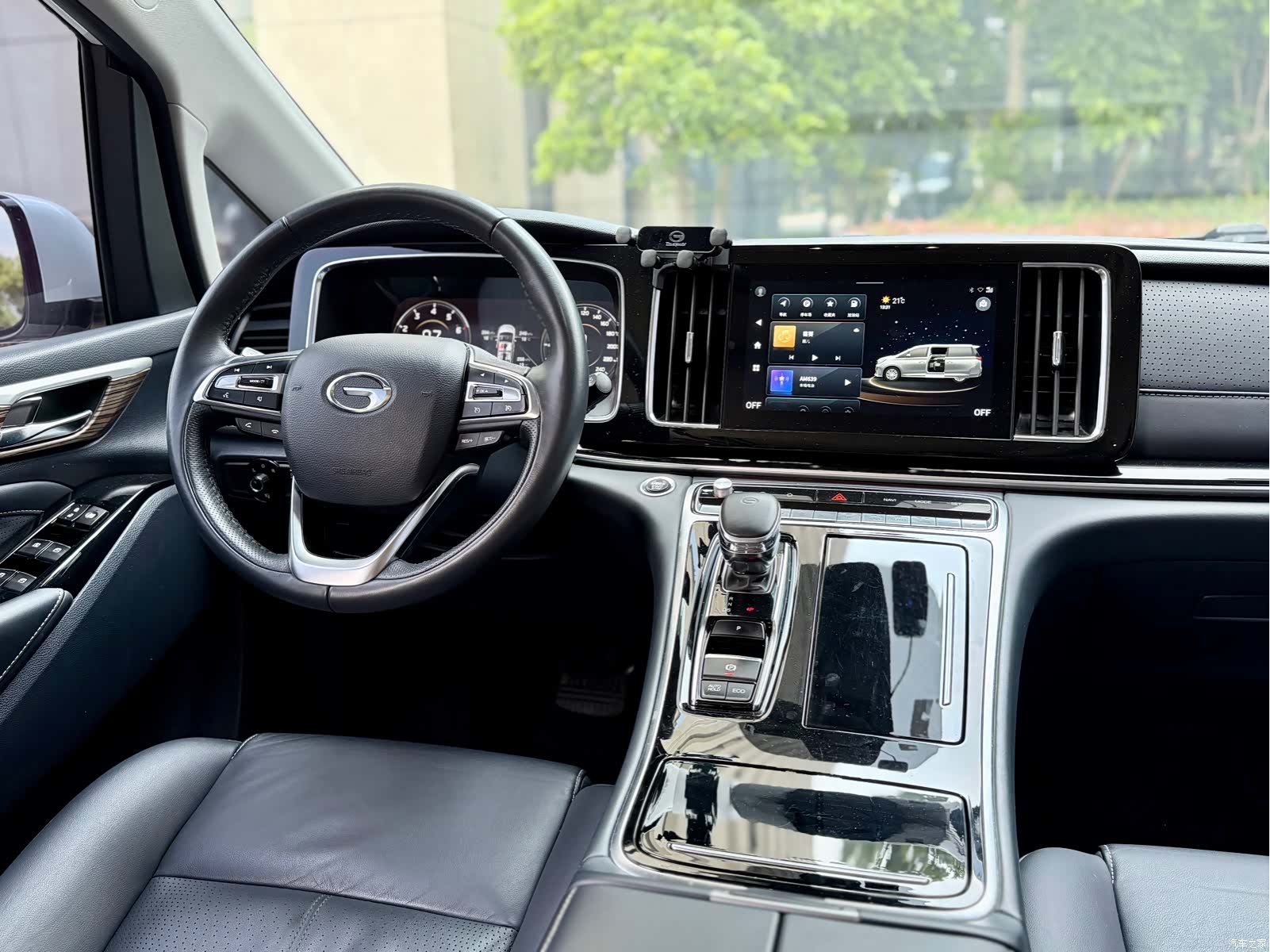 Trumpchi M8, 2022 11