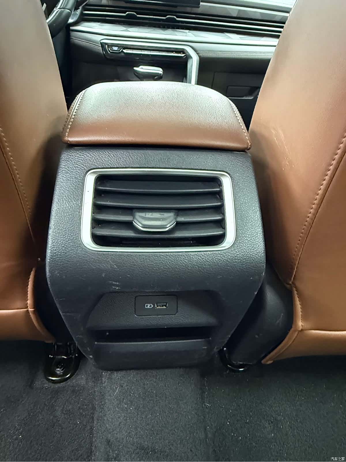 Geely X6, 2022 18
