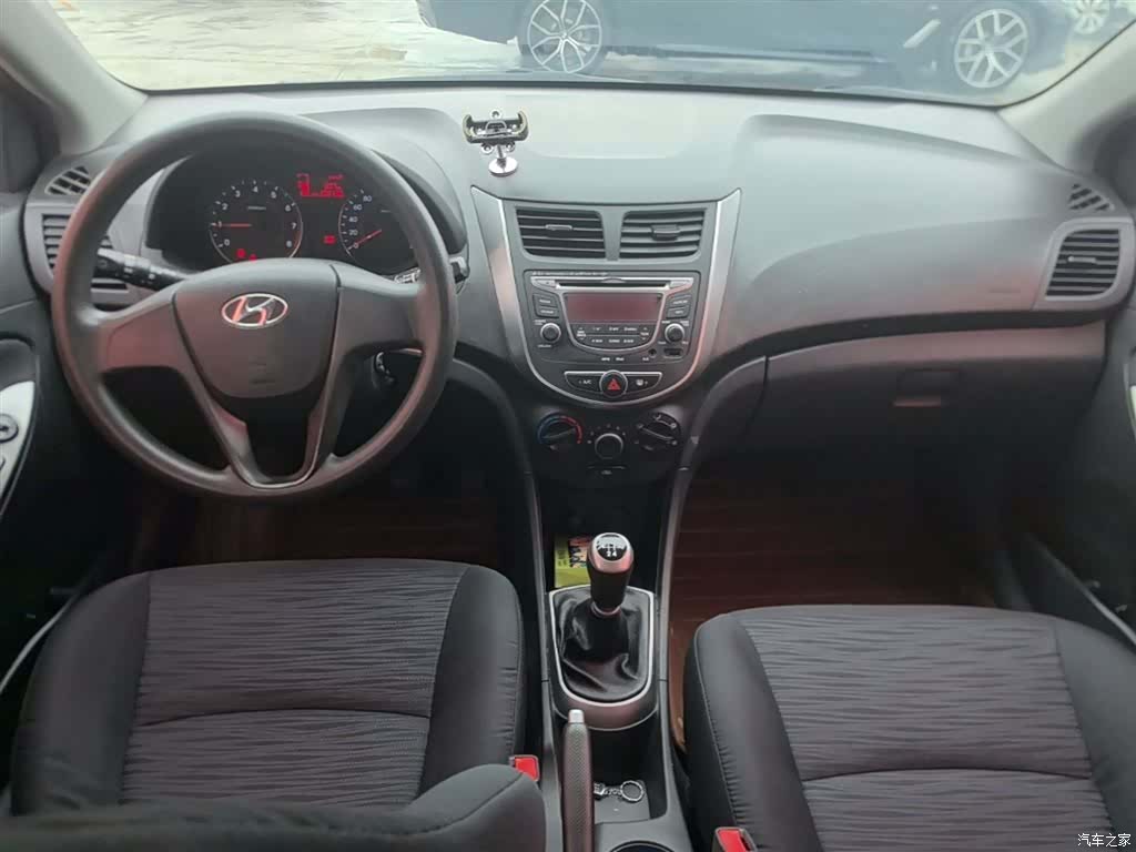 Hyundai GLX, 2014 10