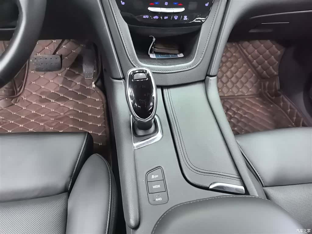 Cadillac XT5, 2017 10