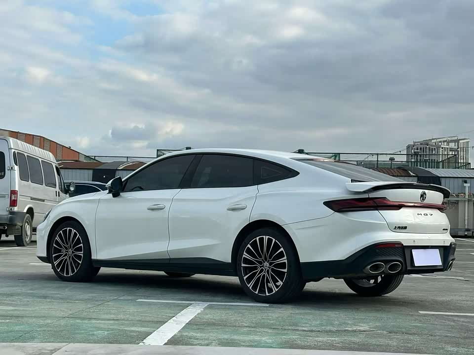 MG MG7