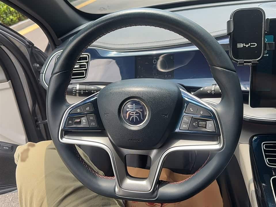 BYD Qin Yuan BYD Qin Yuan