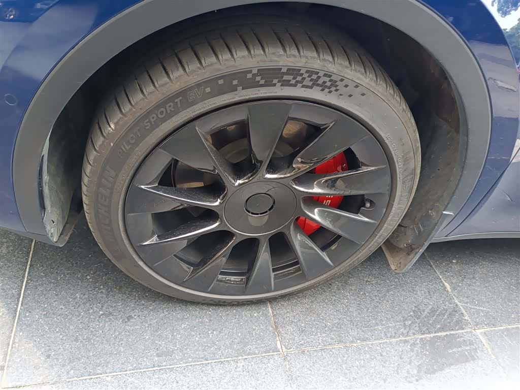 Tesla Model Y, 2022 25