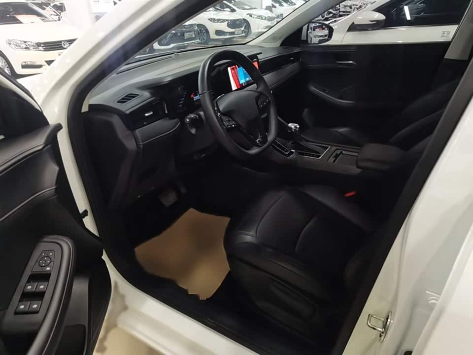 Roewe i5