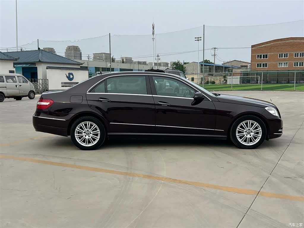 Mercedes-Benz E-Class, 2011 6