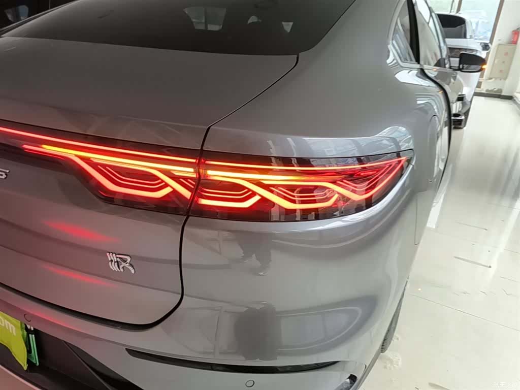 BYD Han, 2022 8