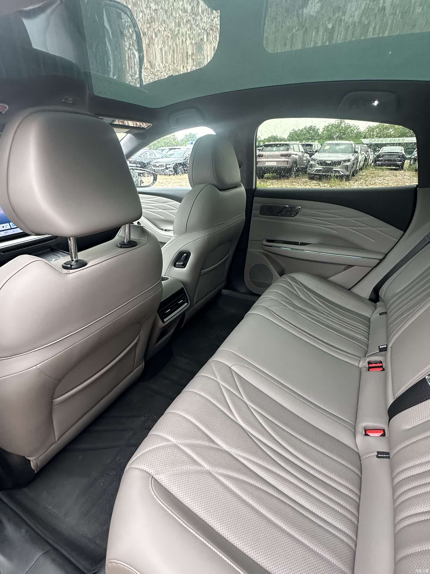 Geely 8, 2025 11