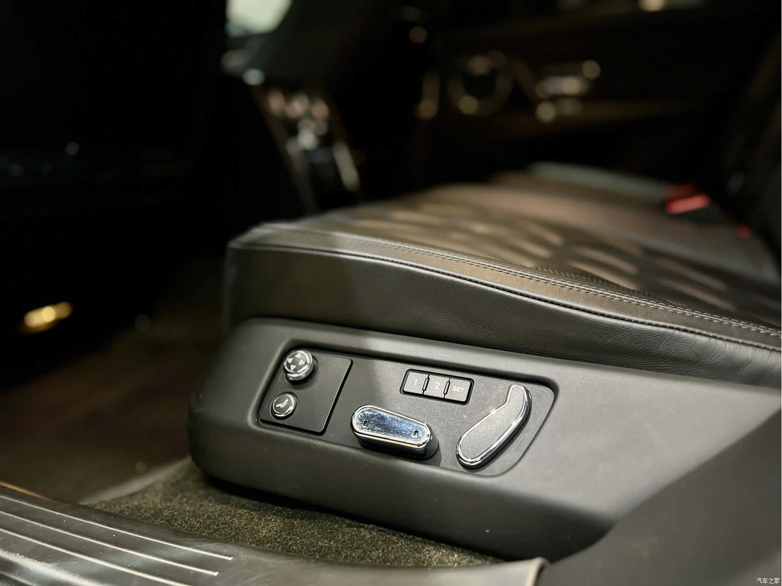 Bentley Flying Spur, 2014 23
