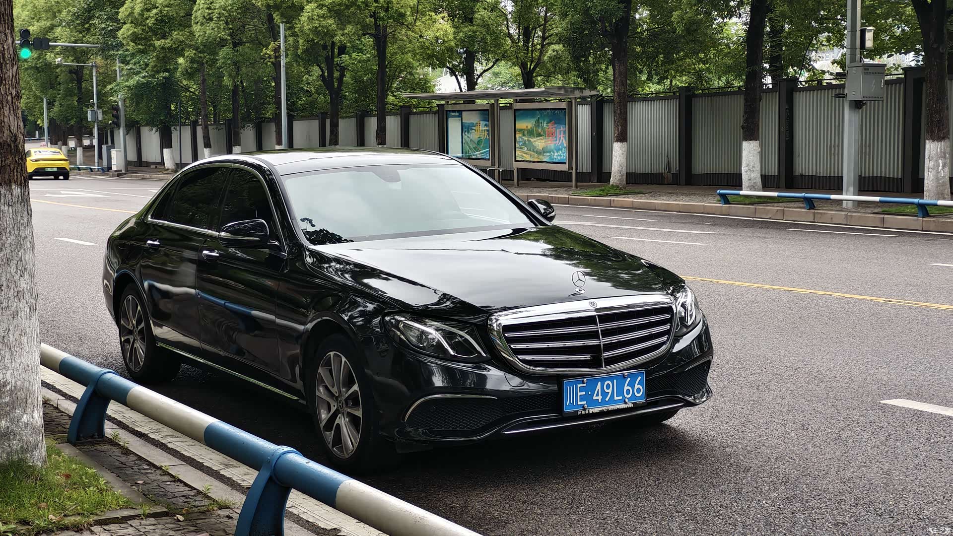 Mercedes-Benz E-Class, 2020 3