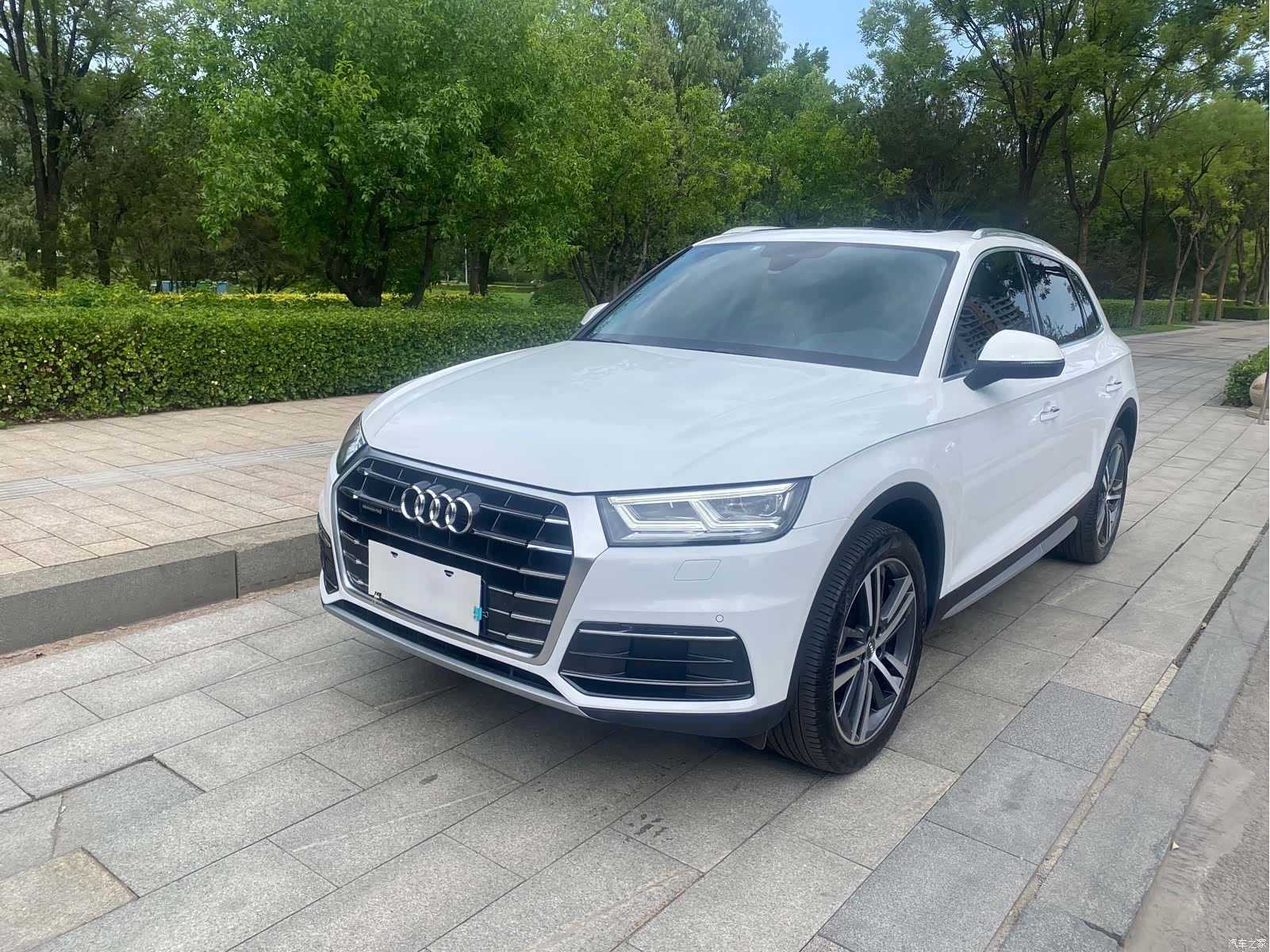 Audi Q5L, 2019 1